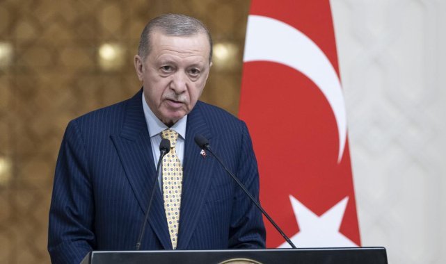 Cumhurbaşkanı Erdoğan: 'Emekli bayram ikramiyesini 3 bin liraya yükseltiyoruz'