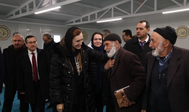 DEÜ depremin yıl dönümünde bölgeyi unutmadı