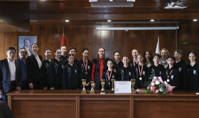 DEÜ devlet konservatuvarı öğrencilerinin uluskararası başarısı: 2 ayrı yarışmada toplam 14 ödül aldılar