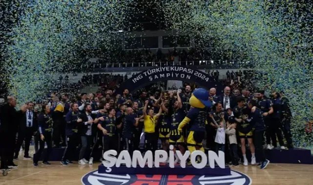 Fenerbahçe Beko, kupasını aldı