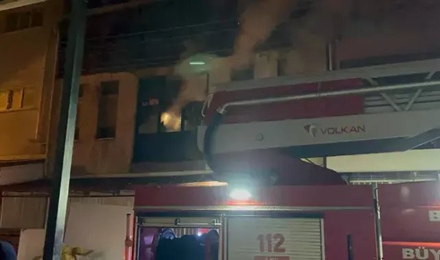İnegöl'de mobilya imalathanesinde çıkan yangın söndürüldü
