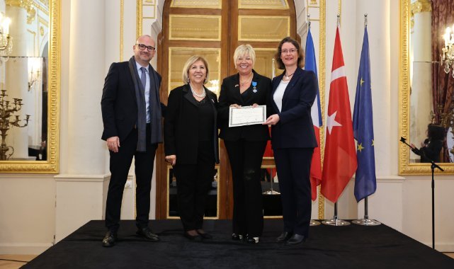 Işınsu Kestelli'ye Fransa'dan Devlet nişanı