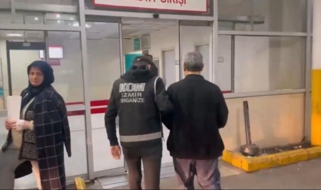 İzmir'de FETÖ operasyonu: 23 gözaltı
