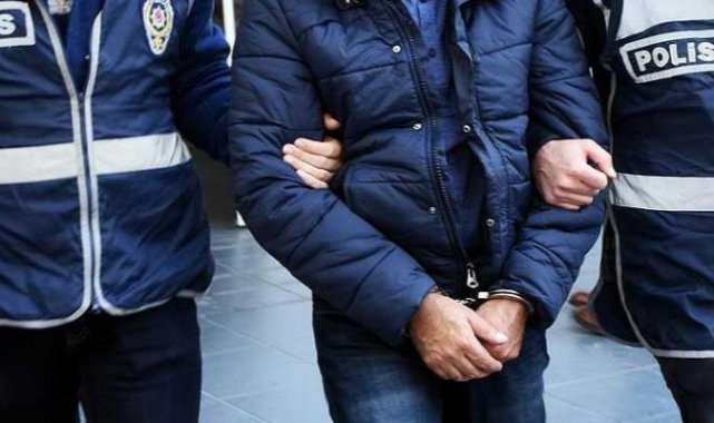 İzmir’de FETÖ ve PKK’ya operasyon: 9 gözaltı