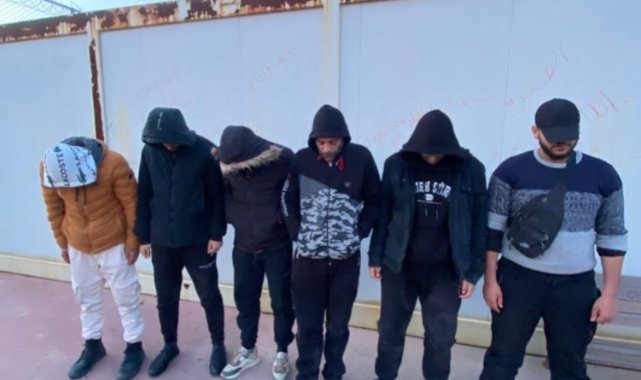 İzmir'de jandarmadan göçmen kaçakçılığı operasyonu