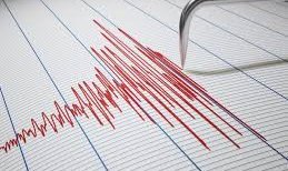 Karaburun açıklarında 4.2 büyüklüğünde deprem