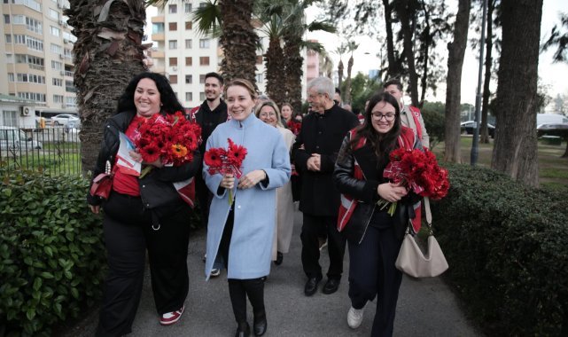 Konak adayı Nilüfer Çınarlı Mutlu: Her sokağa hizmet götüreceğiz