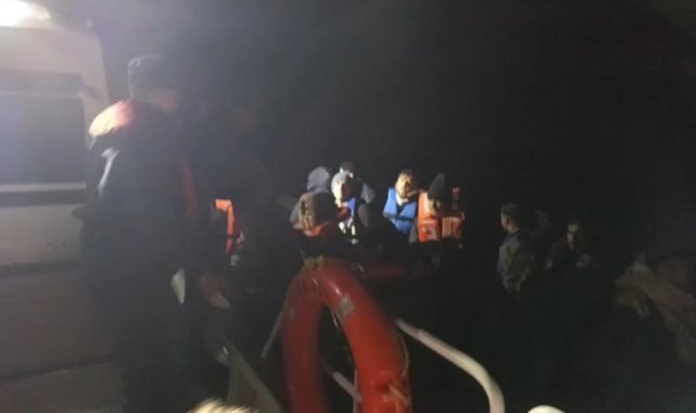 Mobil radar tespit etti, 15'i çocuk 42 göçmen yakalandı