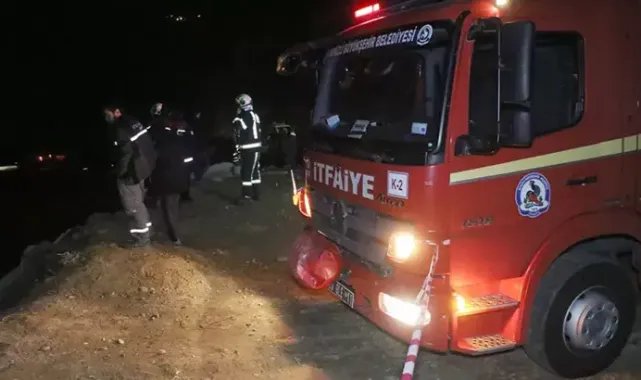 Şarampole uçan minibüsteki anne ile oğlunu ölüm ayırdı