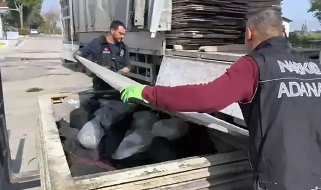 TIR'daki suntaların arasından 100 kilo esrar çıktı