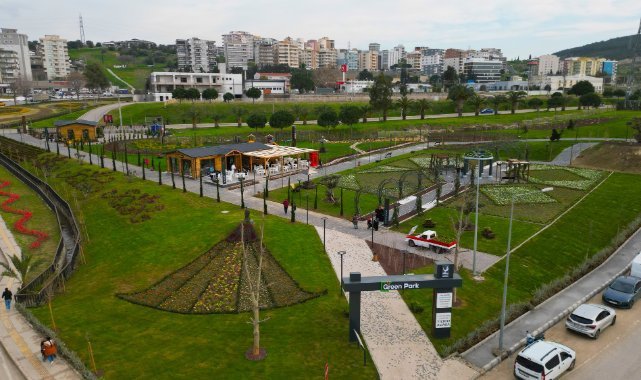 Aliağa’da Rengârenk Bir Bahçe: Green Park