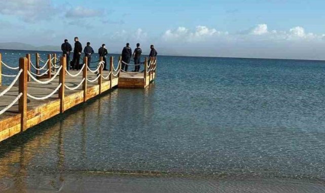 Çeşme'de denizde kaybolan kişi için kurtarma çalışması başlatıldı