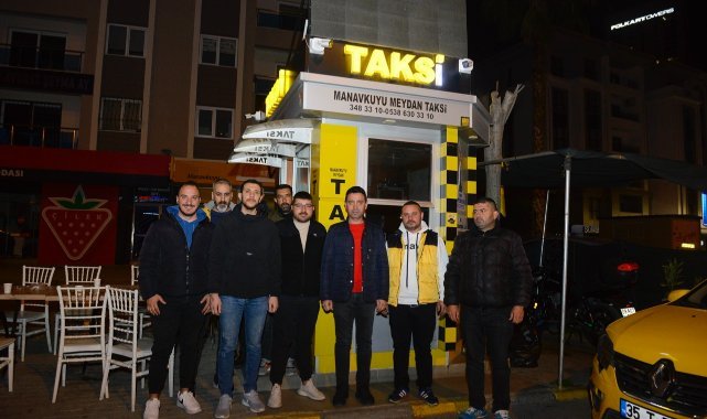 CHP’li Önal, taksicilerle sahurda buluştu