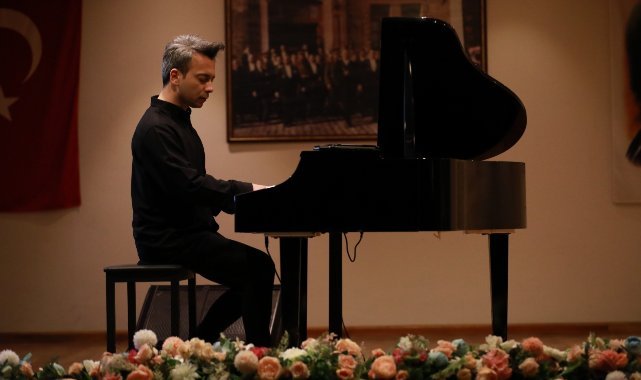 Dengin Ceyhan’ın Piyanonun Kadınları Resitali büyük beğeni topladı