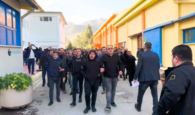 Denizli’de Şişecam çalışanları iş bıraktı