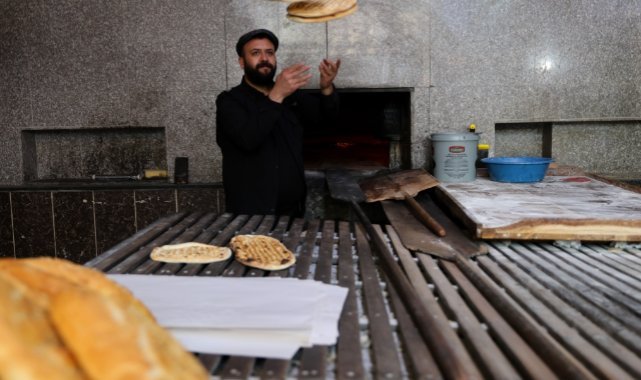 Fırında çalışan işçilerin zorlu Ramazan mesaisi