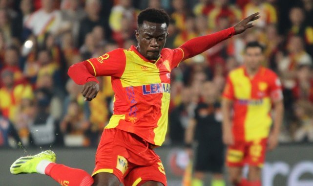 Göztepe’de Dennis, ilk 11’e yerleşti