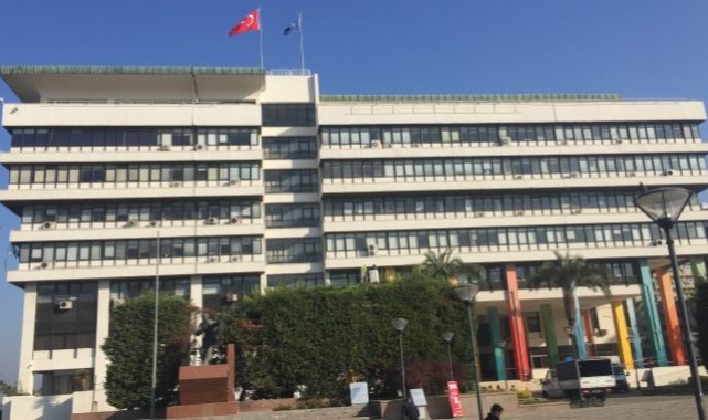 İzmir Büyükşehir Belediye Başkanlığı yarışı çekişmeli devam ediyor