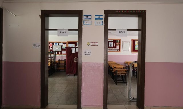 İzmir’de seçim sandıkları kuruluyor