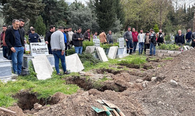 Katliam gibi kazada ölen ailenin defninde yürük burkan görüntü