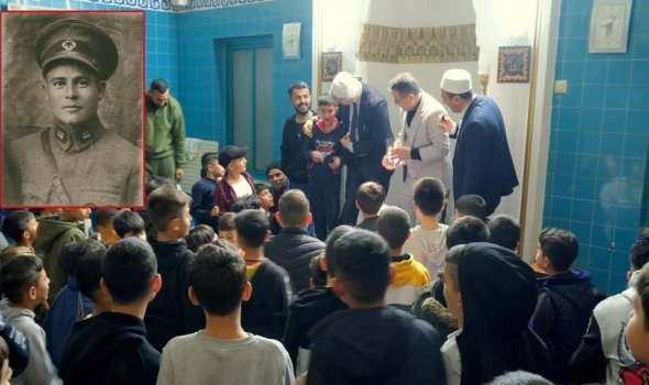 Müftülük ilkokul öğrencilerini Kubilay'ın katillerinin mezarına götürdü