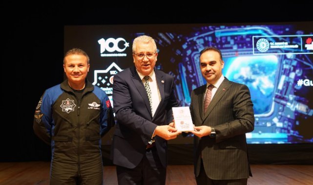 Sanayi ve Teknoloji Bakanı Kacır ile Türkiye’nin ilk astronotu Gezeravcı, EÜ’ye konuk oldu