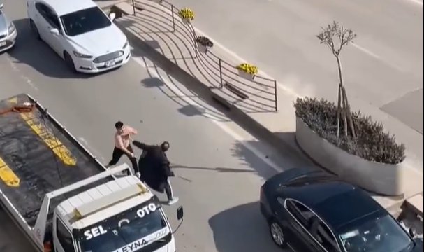 Yalova’da sopalarla trafik kavgası