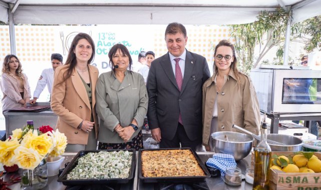 Başkan Tugay, Alaçatı Ot Festivali'nin açılışını yaptı