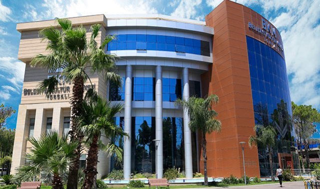 Genç başkandan genç kadro