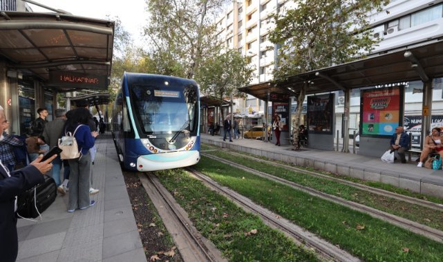 İzmir Metrosu ve Konak Tramvayı’na Maraton İzmir düzenlemesi