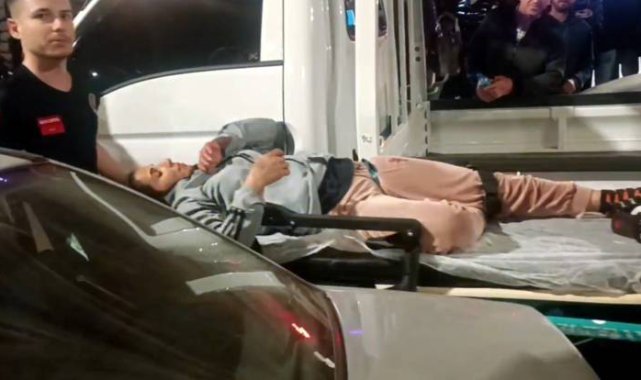 Kadınlar sözlü tartışmaya girdi, kocaları sokak ortasında çatıştı