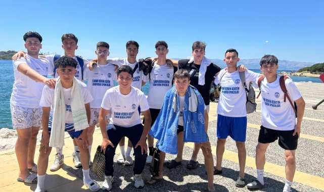Efes Seçuklu Sporcular Çeşme'de yapılan yarımada spor oyunlarına katıldı