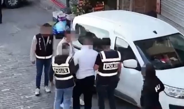 İzmir'de aranan şahıslara yönelik 124 adrese baskın