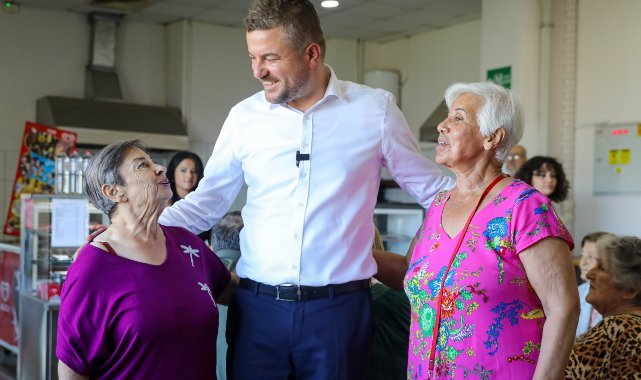 Başkan Duman bayramın ilk ziyaretini huzurevine gerçekleştirdi: Varlığınız bana güç veriyor