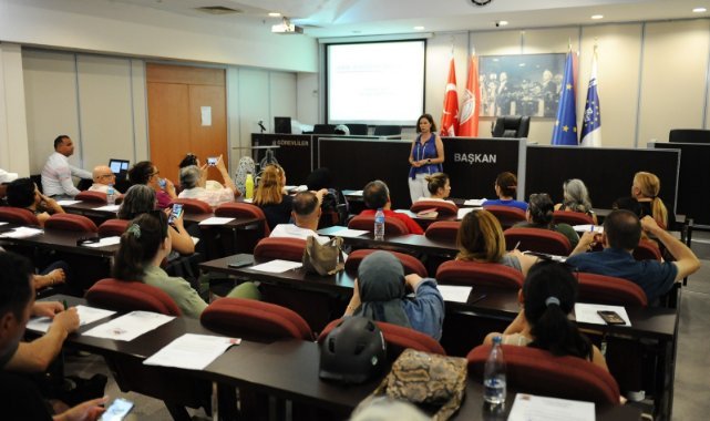 Karşıyaka Belediyesi’nden hayvanseverlere eğitim: Sınavı geçen ‘Yerel Hayvan Koruma Görevlisi’ olacak
