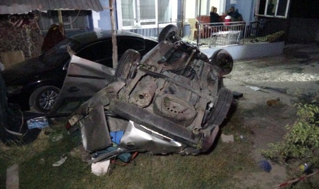 Kontrolden çıkan hafif ticari araç bahçeye daldı