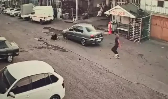 Otomobille çarpıp dövdüler