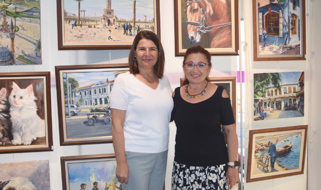Selma Top'un renk dünyası Foça'da