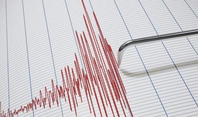 Suriye'de 5,2 büyüklüğünde deprem: Türkiye'den de hissedildi