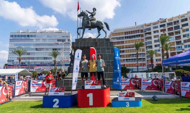 İzmir Yarı Maratonu 9 Eylül coşkusuyla başladı