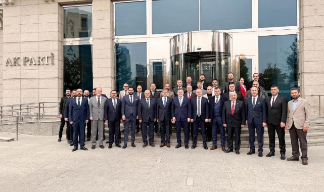 AK Parti İzmir'de 11 İlçe Başkanı Belli Oluyor