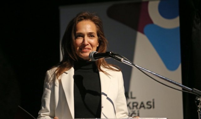 Başkan Ünsal, Kent Söyleşileri’ne konuk oldu: Karşıyakalı olmak ayrıcalıktır