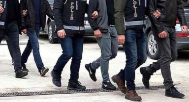 FETÖ'ye İzmir merkezli 3 ilde operasyon: 49 gözaltı