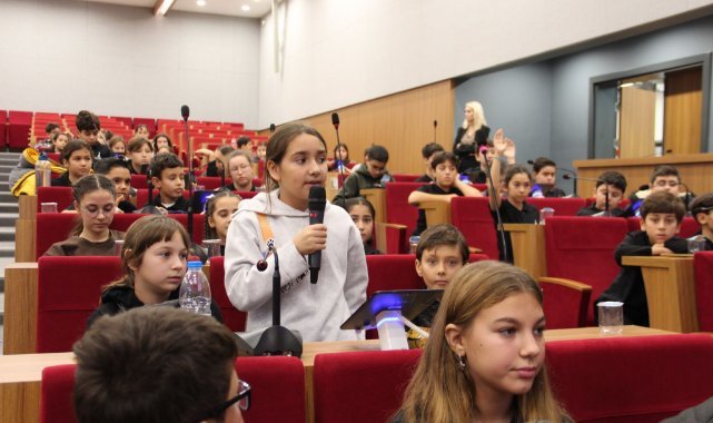 İzmir’de çocukların da meclisi var