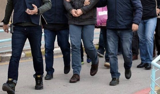 İzmir'de milyonluk hesaplara 'yasa dışı bahis' operasyonu