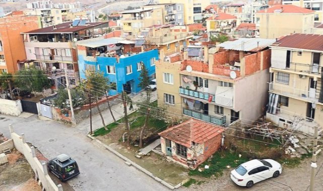 Bayraklı halkı kentsel dönüşüm için çözüm bekliyor