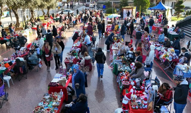 Buca Belediyesi'nden Yeni Yıl Hediyelik Eşya Pazarı