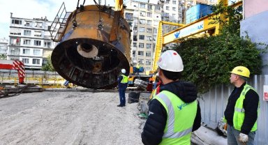 Buca Metrosu'nda "dev mesai"