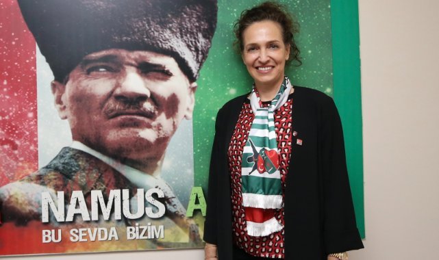 En güzel şarkılar Karşıyaka için söylenecek!