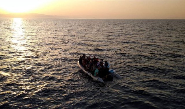 İzmir açıklarındaki kayıp 5 düzensiz göçmeni arama çalışmaları sürüyor